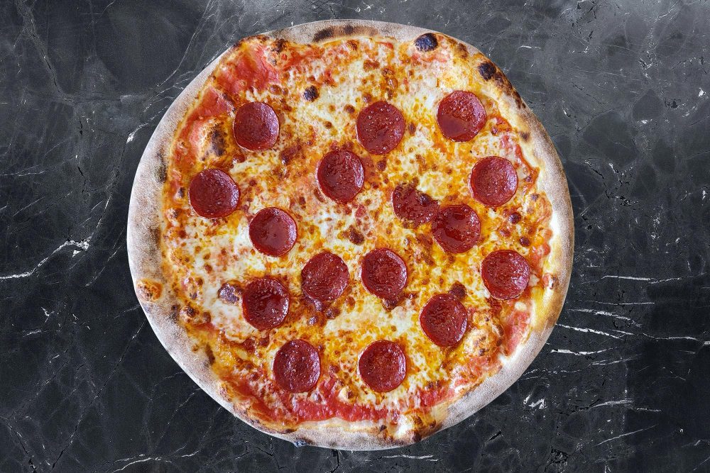 Italiensk Salami Pizza — Virum